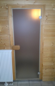 Prosklené dveře z bezpečnostního skla